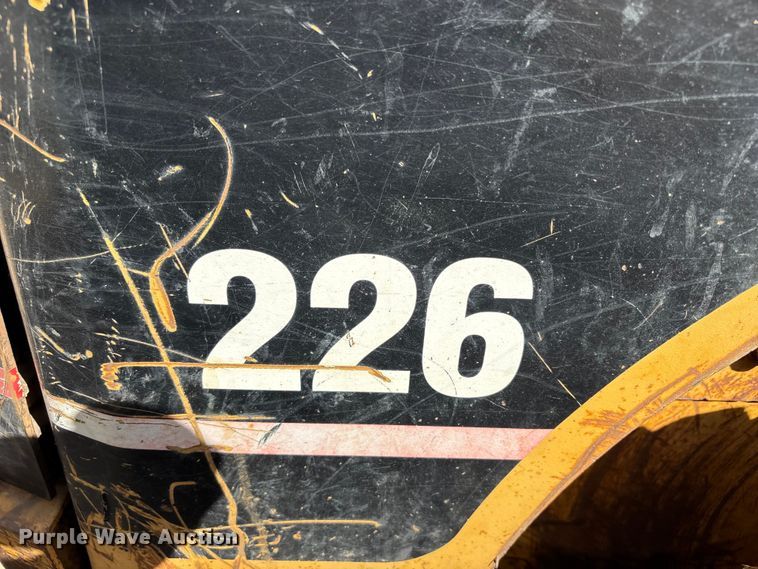 image for item FB3634 2000 Caterpillar 226 skid steer loader