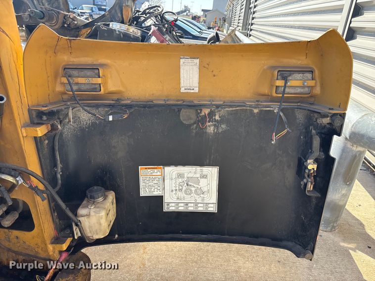 image for item FB3634 2000 Caterpillar 226 skid steer loader