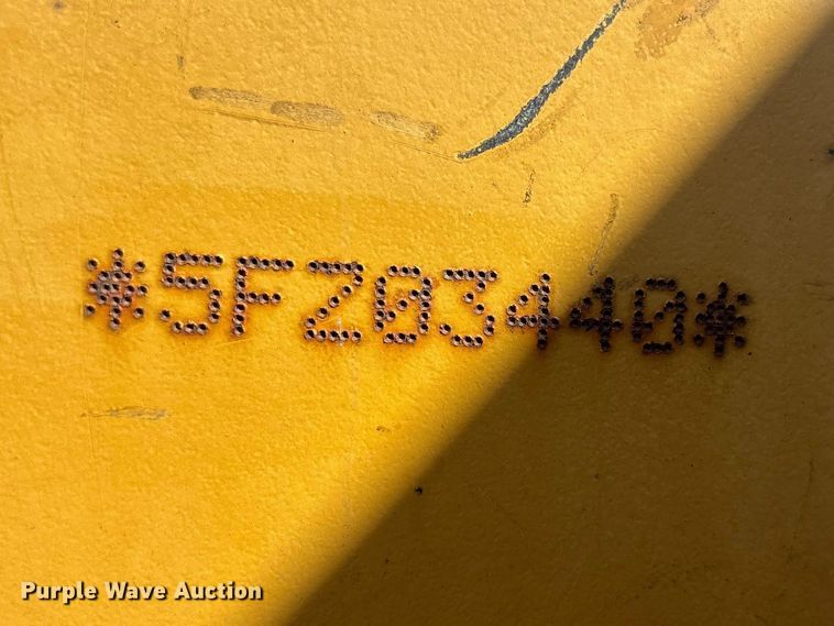 image for item FB3634 2000 Caterpillar 226 skid steer loader