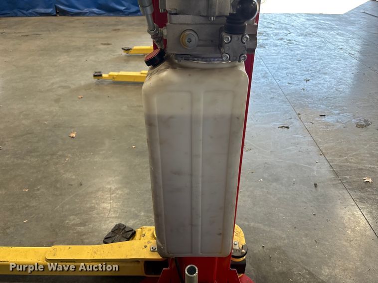 image for item FB3636 Snap on automotive car lift