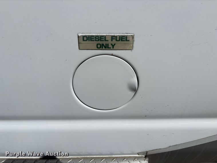 image for item FB3638 2006 Ford  E350 ambulance