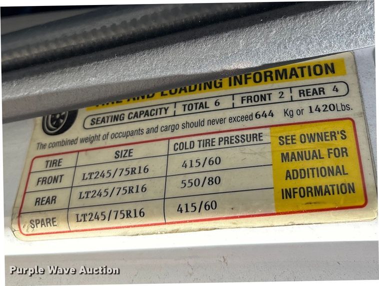 image for item FB3638 2006 Ford  E350 ambulance