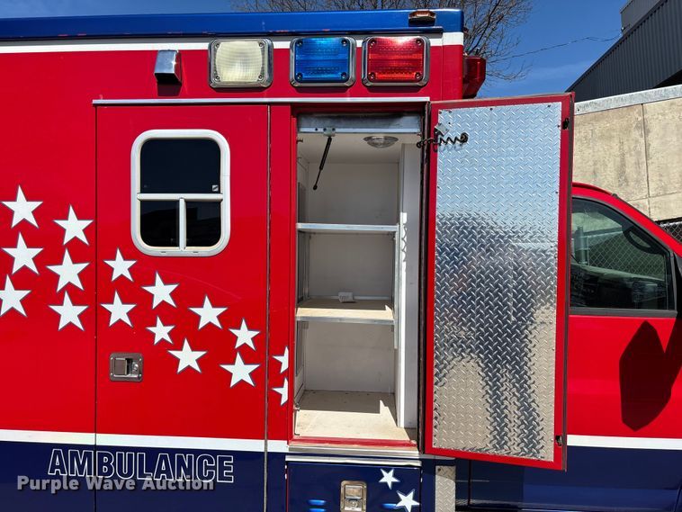 image for item FB3639 2009 GMC   ambulance