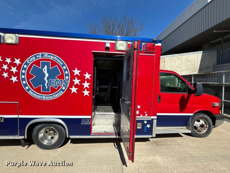 image for item FB3639 2009 GMC   ambulance