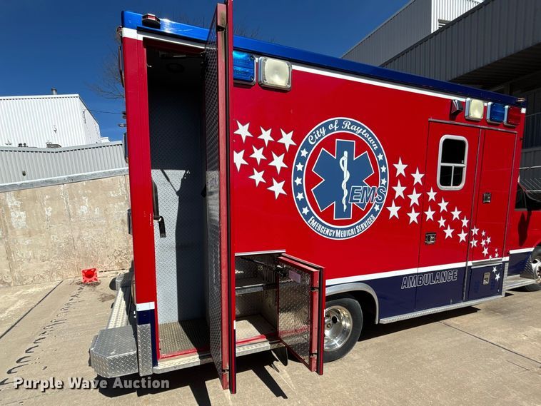 image for item FB3639 2009 GMC   ambulance