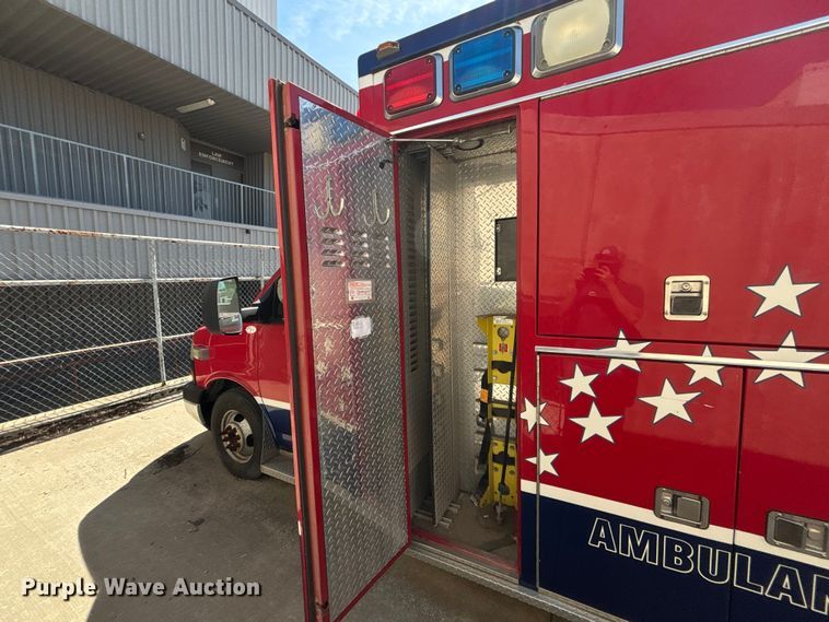 image for item FB3639 2009 GMC   ambulance