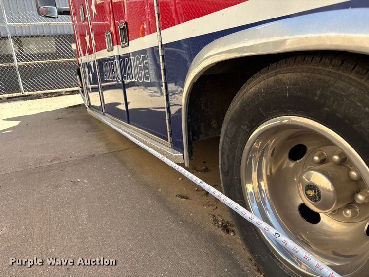image for item FB3639 2009 GMC   ambulance