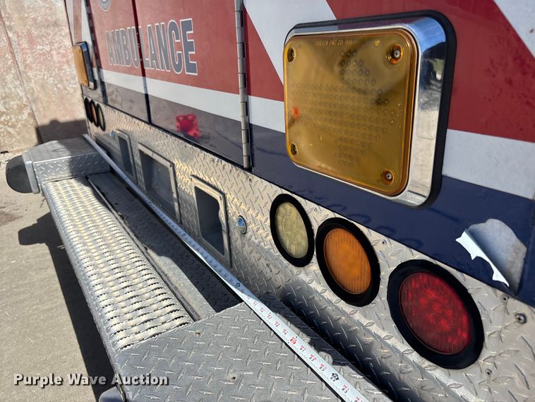 image for item FB3639 2009 GMC   ambulance