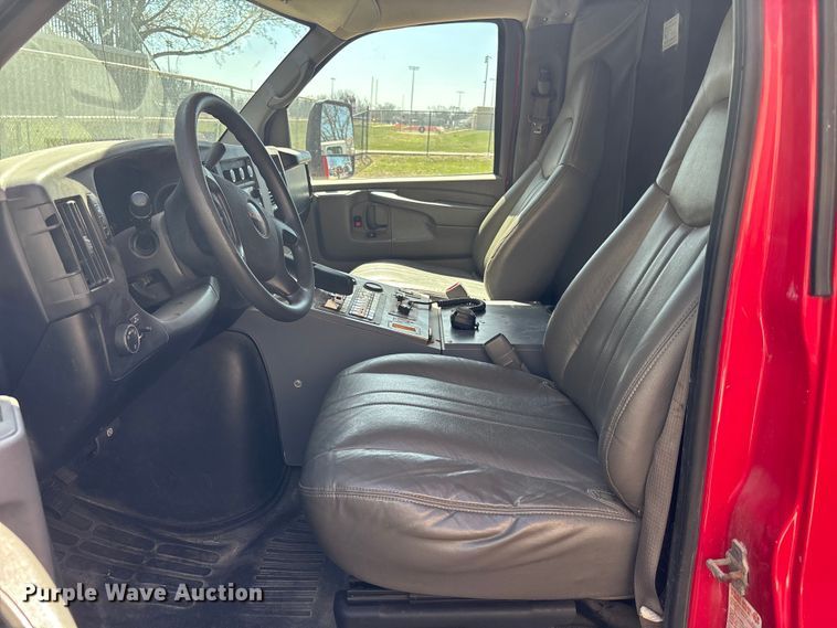 image for item FB3639 2009 GMC   ambulance