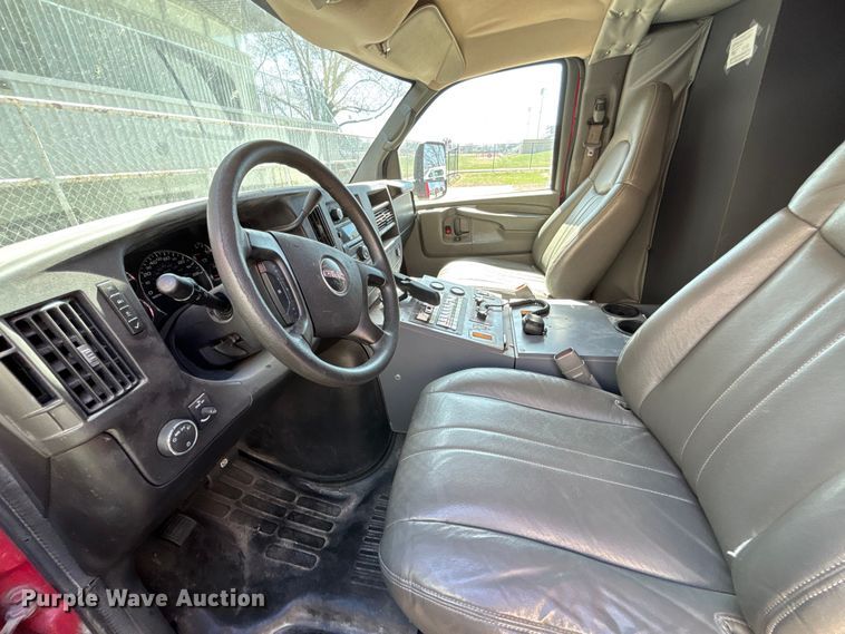 image for item FB3639 2009 GMC   ambulance