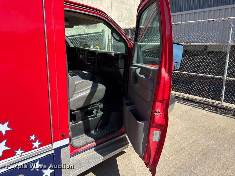 image for item FB3639 2009 GMC   ambulance