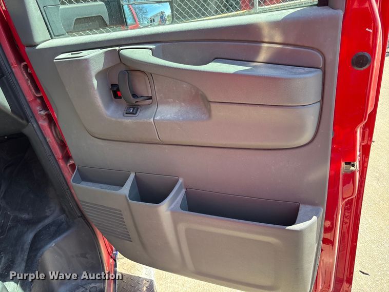 image for item FB3639 2009 GMC   ambulance