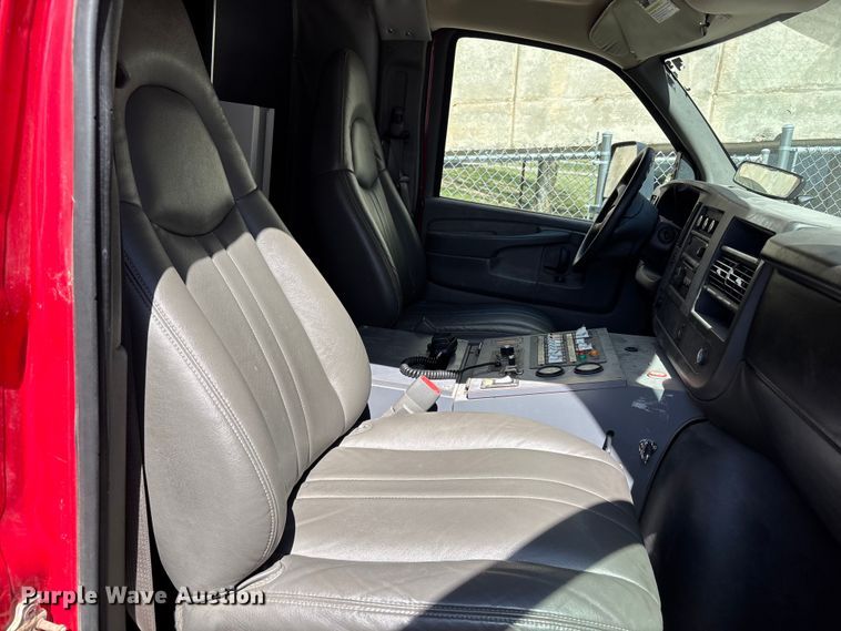 image for item FB3639 2009 GMC   ambulance