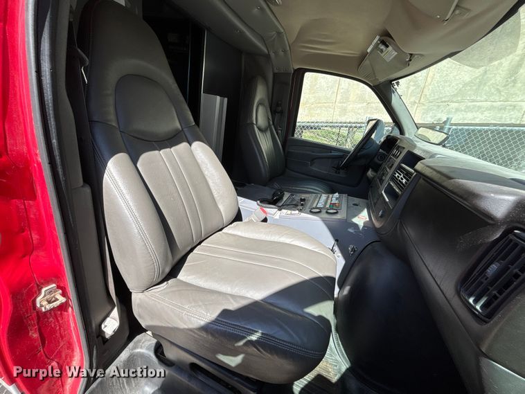 image for item FB3639 2009 GMC   ambulance