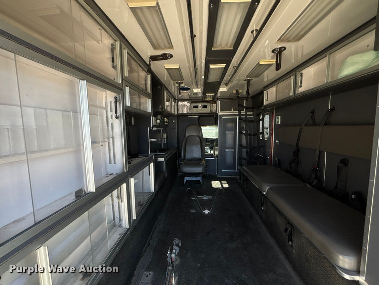 image for item FB3639 2009 GMC   ambulance