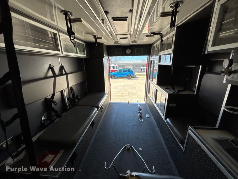 image for item FB3639 2009 GMC   ambulance