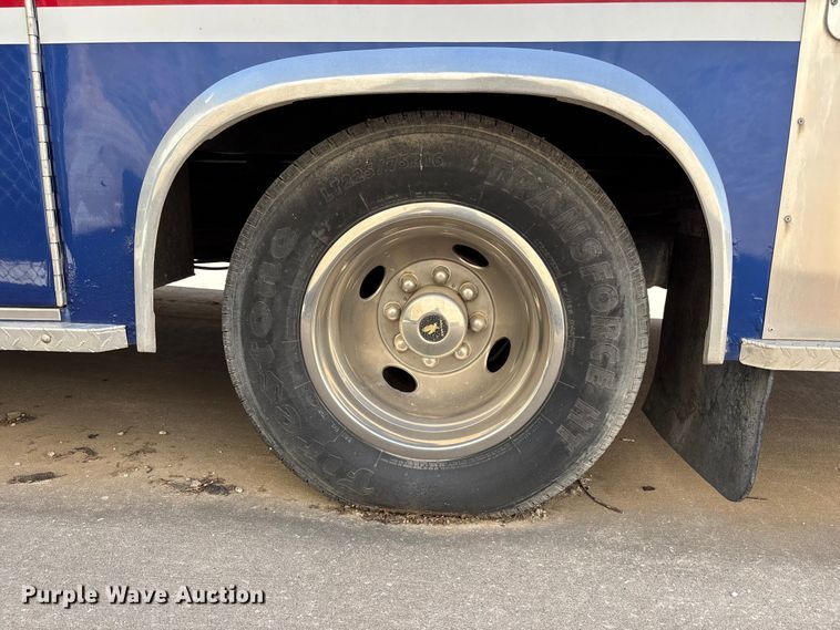 image for item FB3639 2009 GMC   ambulance