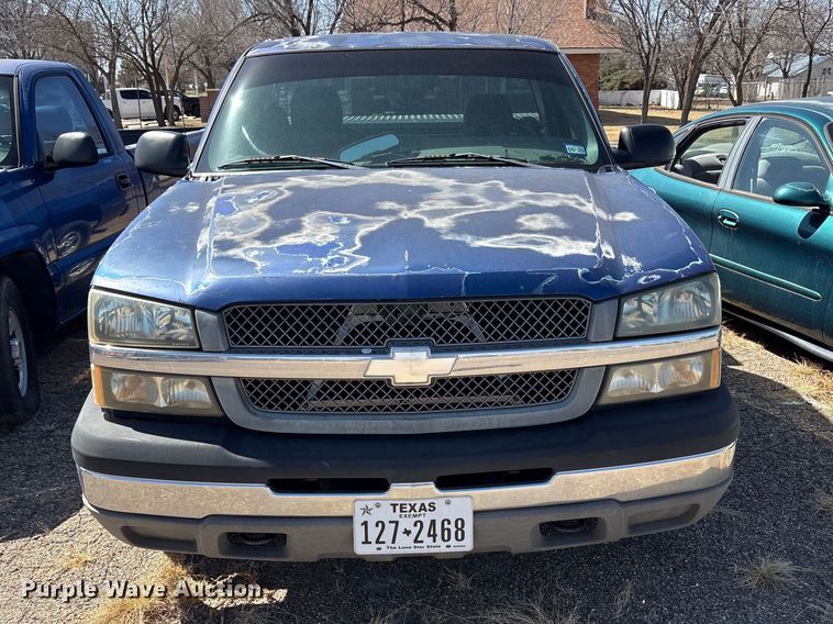 image for item FC2018 2003 Chevrolet Silverado 1500 pickup truck