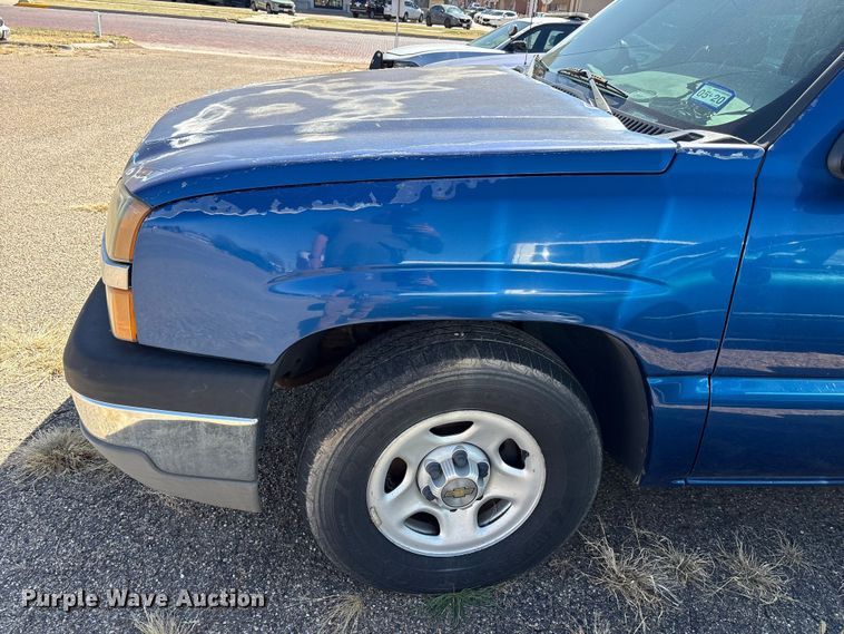 image for item FC2018 2003 Chevrolet Silverado 1500 pickup truck