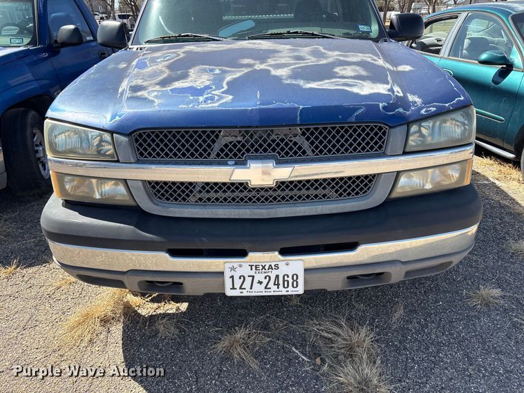 image for item FC2018 2003 Chevrolet Silverado 1500 pickup truck