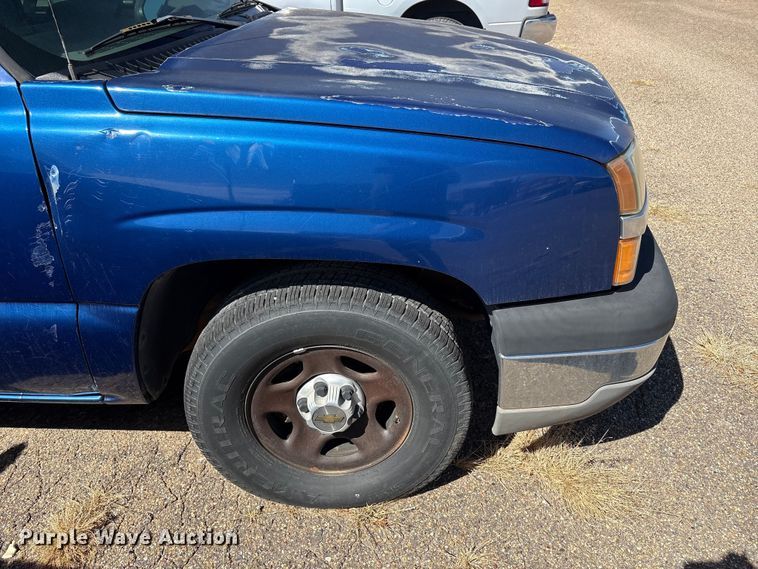 image for item FC2018 2003 Chevrolet Silverado 1500 pickup truck