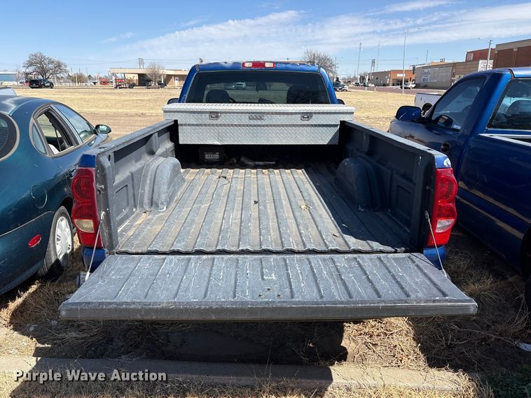 image for item FC2018 2003 Chevrolet Silverado 1500 pickup truck