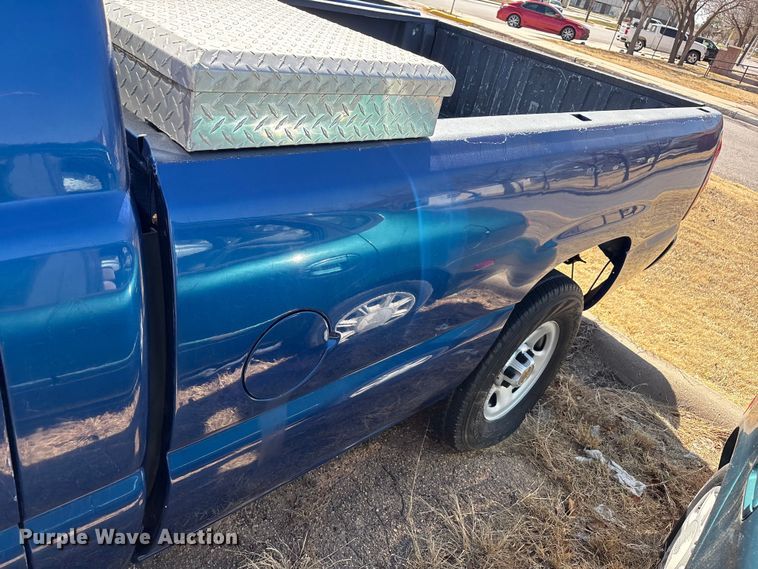 image for item FC2018 2003 Chevrolet Silverado 1500 pickup truck