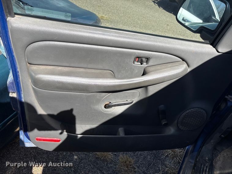 image for item FC2018 2003 Chevrolet Silverado 1500 pickup truck