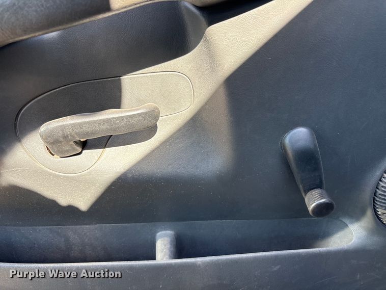 image for item FC2018 2003 Chevrolet Silverado 1500 pickup truck