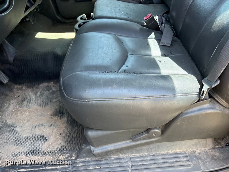 image for item FC2018 2003 Chevrolet Silverado 1500 pickup truck