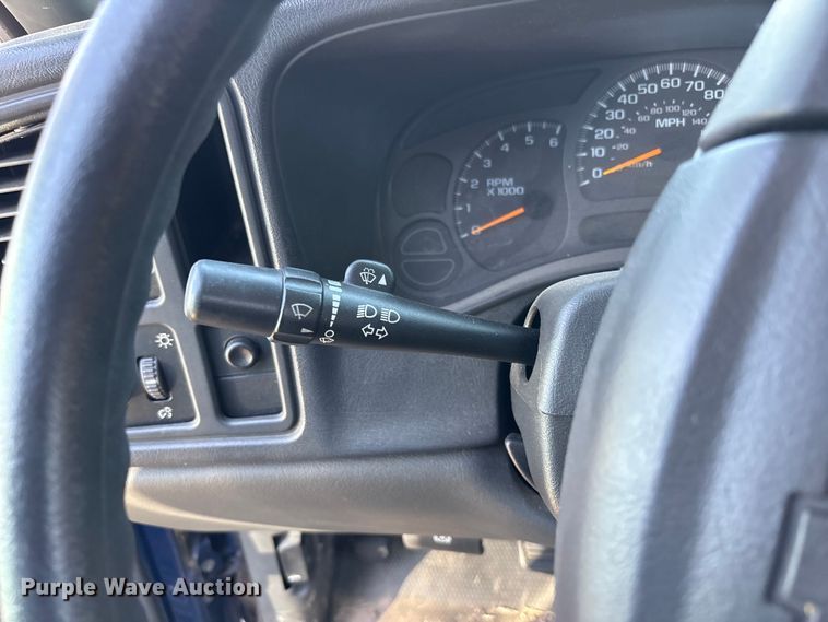 image for item FC2018 2003 Chevrolet Silverado 1500 pickup truck