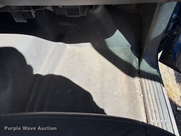 image for item FC2018 2003 Chevrolet Silverado 1500 pickup truck