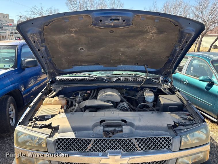 image for item FC2018 2003 Chevrolet Silverado 1500 pickup truck