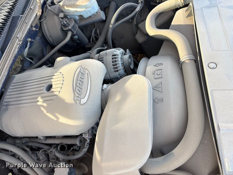 image for item FC2018 2003 Chevrolet Silverado 1500 pickup truck