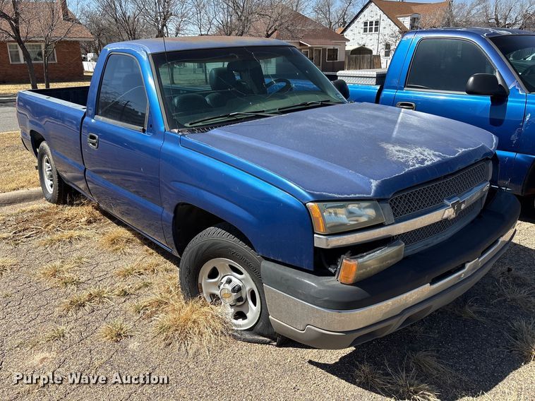 image for item FC2019 2003 Chevrolet Silverado 1500 pickup truck