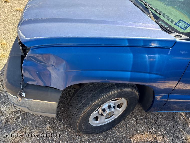 image for item FC2019 2003 Chevrolet Silverado 1500 pickup truck