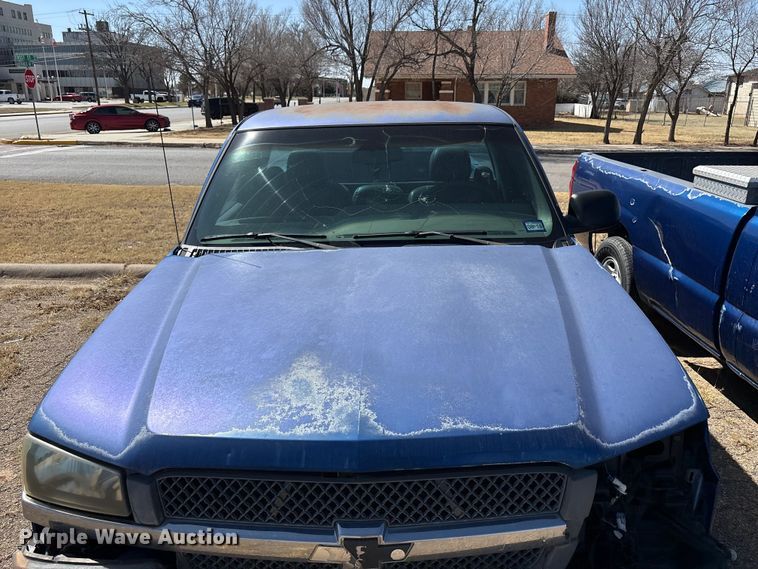 image for item FC2019 2003 Chevrolet Silverado 1500 pickup truck