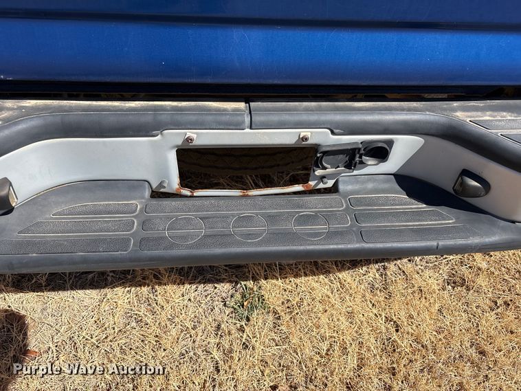 image for item FC2019 2003 Chevrolet Silverado 1500 pickup truck