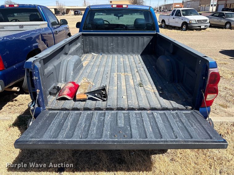 image for item FC2019 2003 Chevrolet Silverado 1500 pickup truck