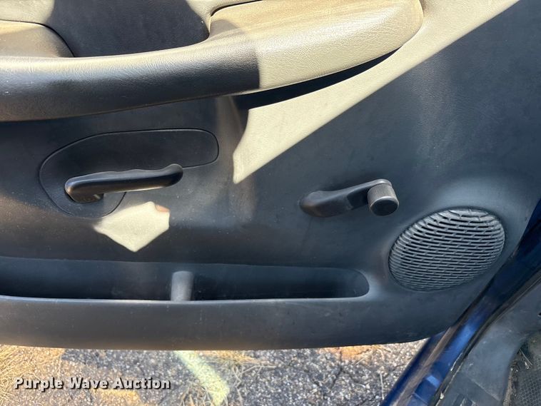 image for item FC2019 2003 Chevrolet Silverado 1500 pickup truck