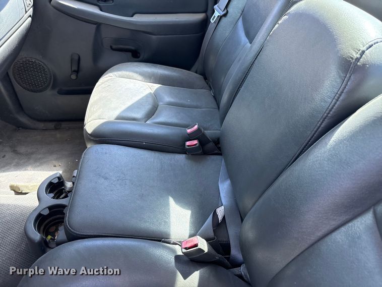 image for item FC2019 2003 Chevrolet Silverado 1500 pickup truck