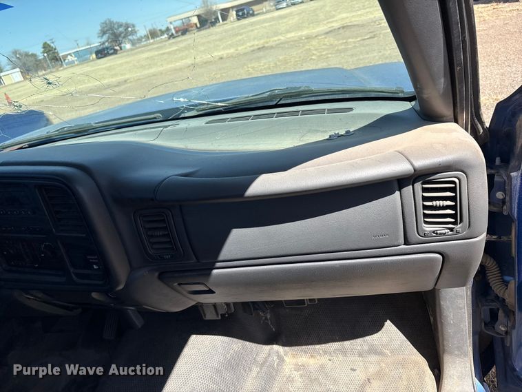 image for item FC2019 2003 Chevrolet Silverado 1500 pickup truck