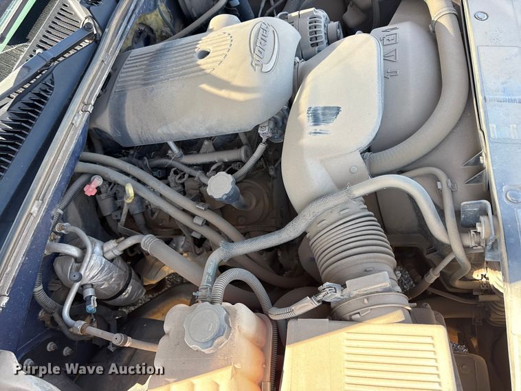 image for item FC2019 2003 Chevrolet Silverado 1500 pickup truck