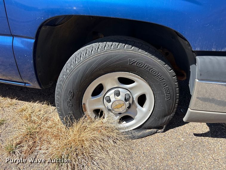 image for item FC2019 2003 Chevrolet Silverado 1500 pickup truck