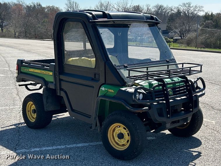 image for item FC5158 2011 John Deere 855 DSL utility vehicle