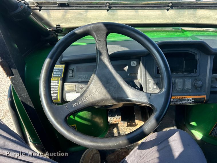 image for item FC5158 2011 John Deere 855 DSL utility vehicle