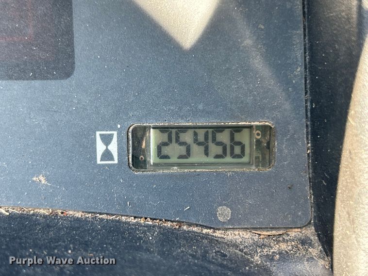 image for item FC5158 2011 John Deere 855 DSL utility vehicle