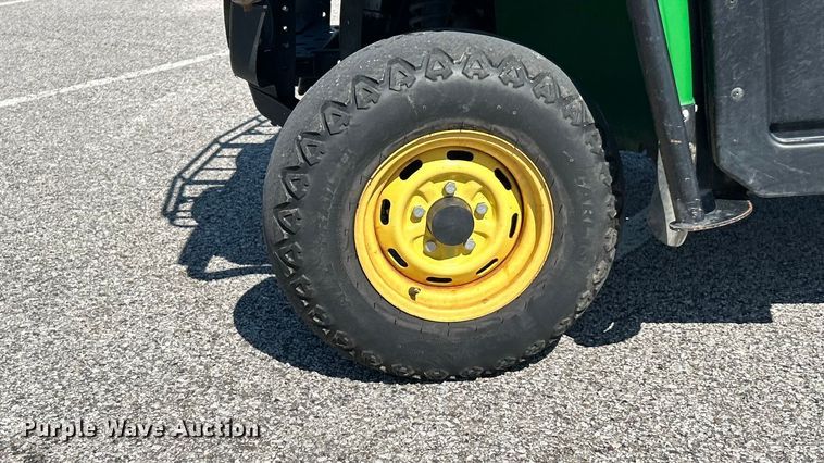 image for item FC5158 2011 John Deere 855 DSL utility vehicle