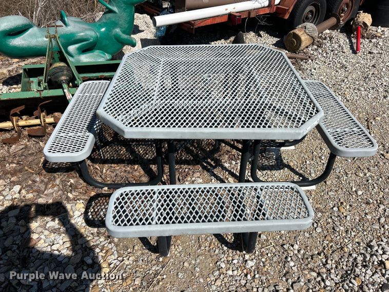 image for item FC5160 (4) picnic tables