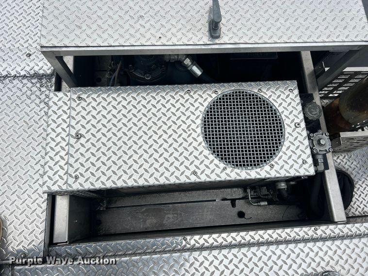 image for item FC5179 2008 Pierce  Quantum pumper fire truck